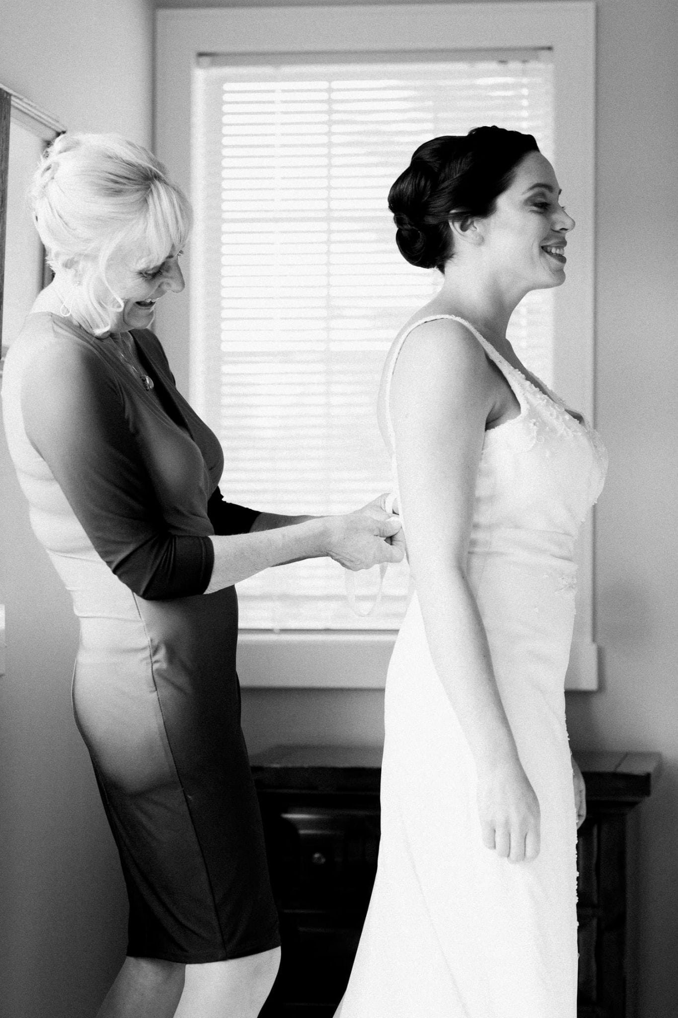 Bride and her mother | Vancouver wedding photographer
