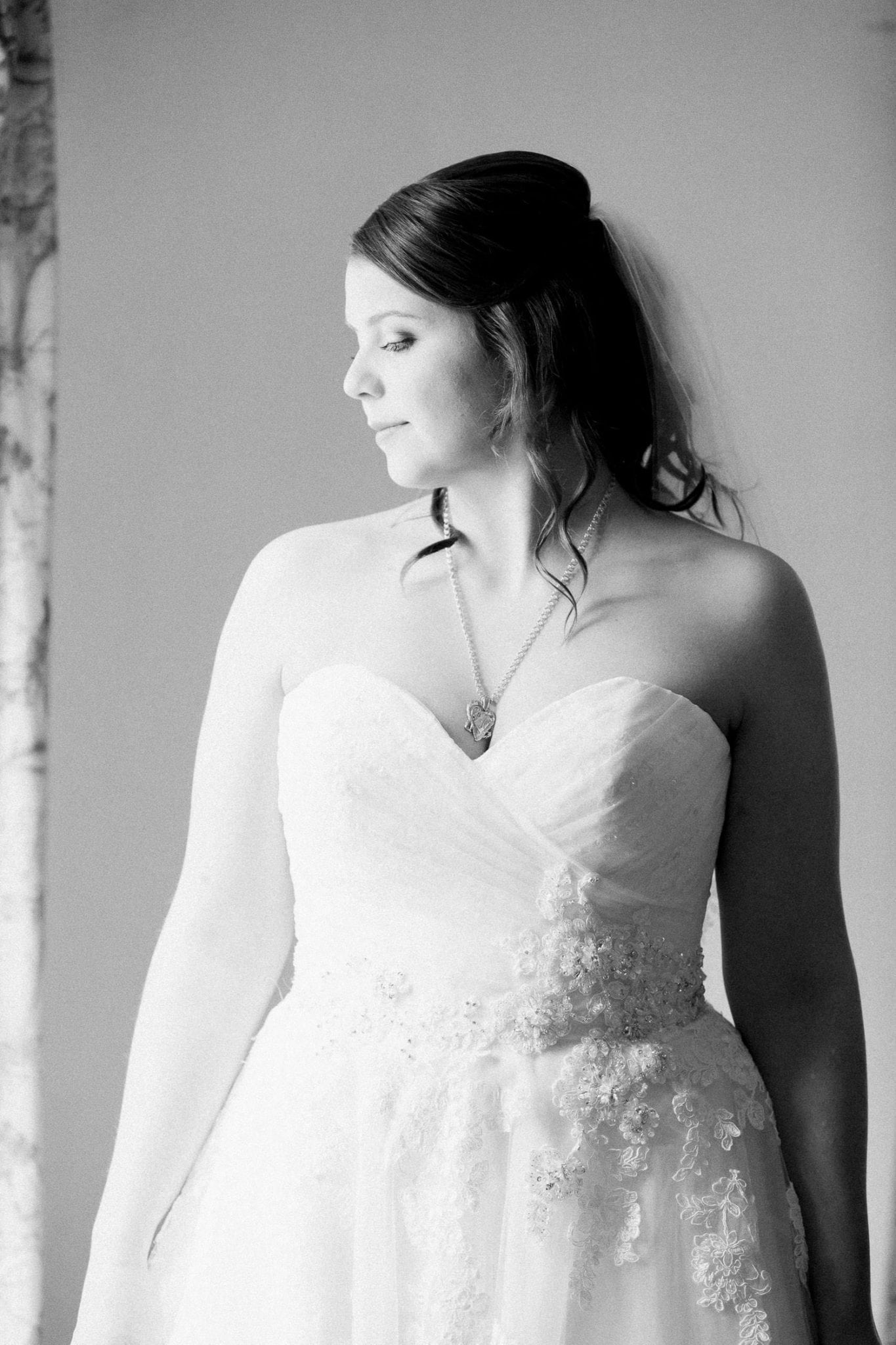 Bride portrait in b/w | Vancouver wedding photographer