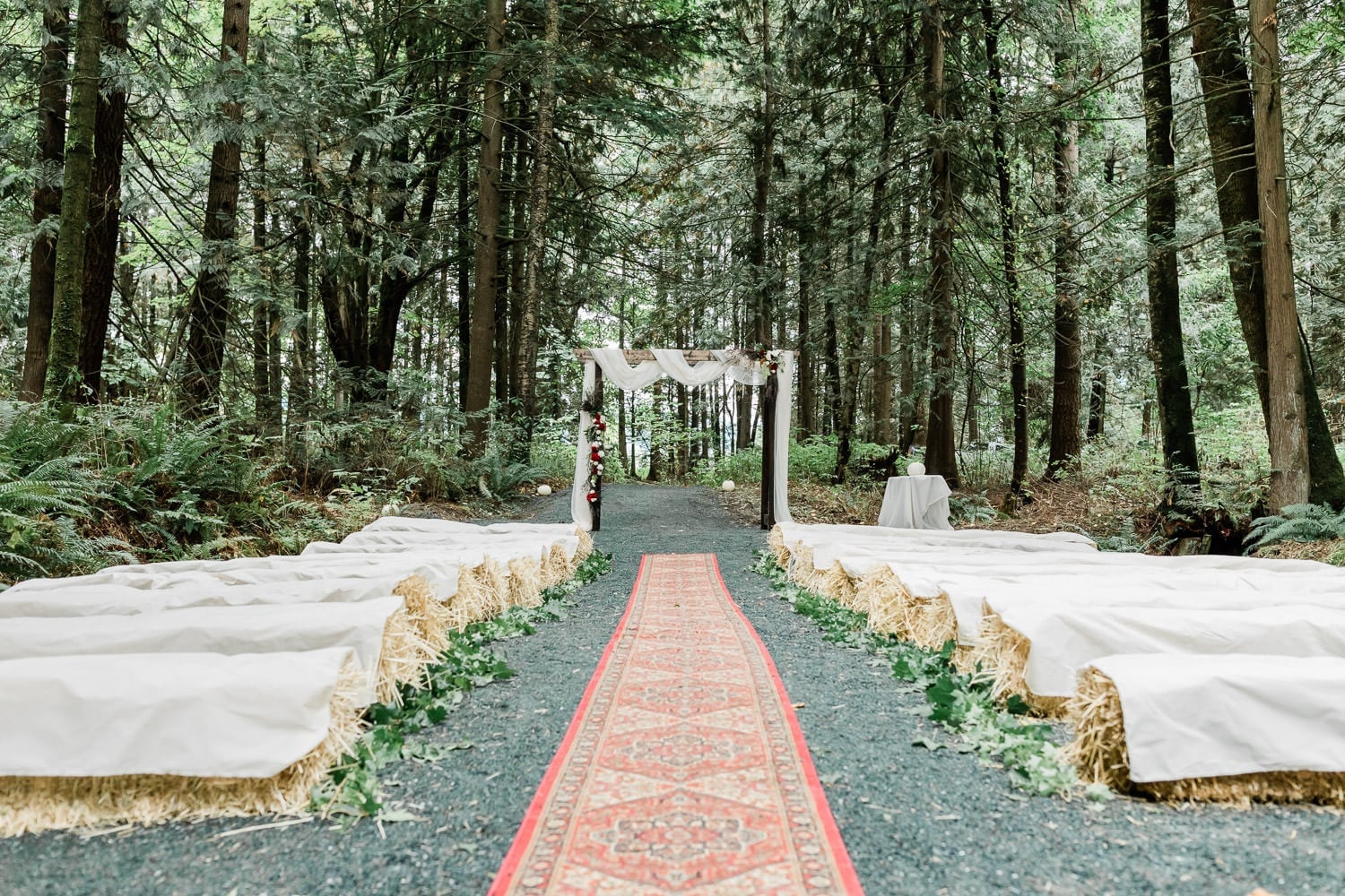 Wedding hay bale sitting and arch | Vancouver wedding photographer | Rustic weddings