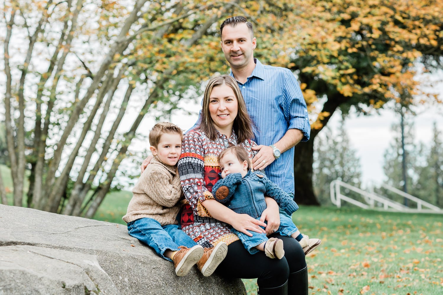 Family photo in Burnaby mountain park | Vancouver family photographer